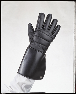 Gauntlet glove W/ lining
